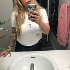 vintage knit white cropped v neck shirt